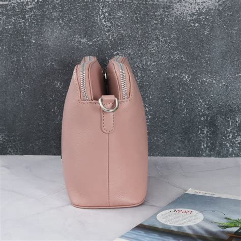 Legally Blonde Sling Bag: Stylish Leather Fashion – Pipabox