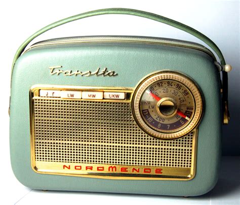 Pin by Zsiga Csupor on atmosphere of the 50s | Retro radios, Antique ...