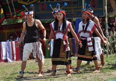 Manipal Local People 的图像结果