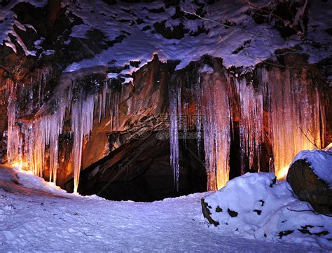 冰洞穴钟乳石勘探洞穴冰柱水晶气候生态瀑布季节蓝色高清图片下载-正版图片321694957-摄图网