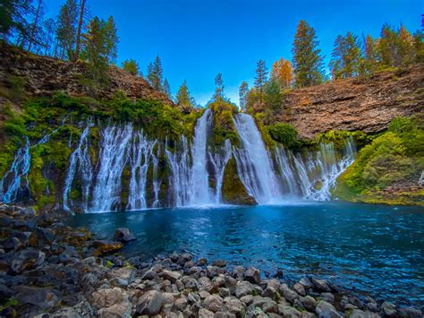 14 Stunning Waterfalls In The US That You Should Visit Before It’s Too Late