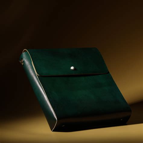 tabloid - Messenger Bag Emerald Sea – Nodes