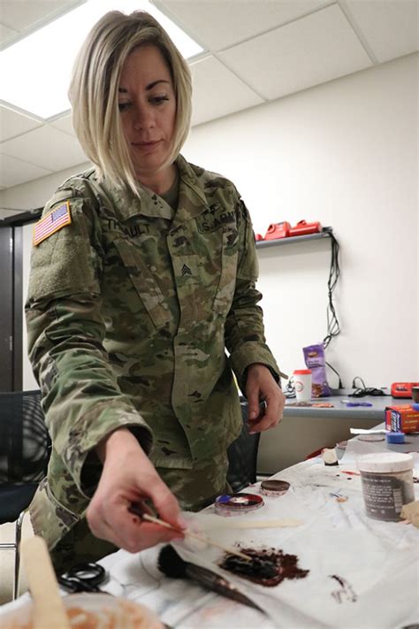 Iowa National Guard uses moulage for realistic medical training ...
