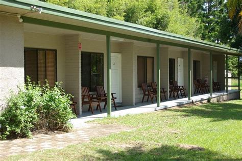 THE BUSHRANGER HIDEAWAY (Midginbil) - Hotel Reviews, Photos, Rate ...
