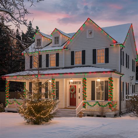 Green and Red Christmas Lights on House - 45 Stunning Lighting Ideas