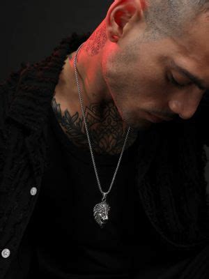 Buy French Accent Men Lion Pendant Necklace - Silver Online