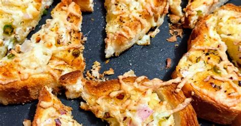 Cheesy Chilli Toast Recipe by Reena Andavarapu - Cookpad