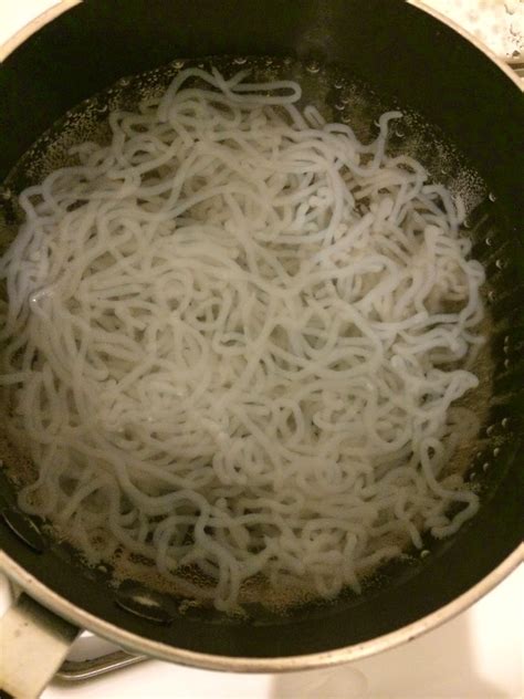 Skinny Noodle Creamy Avocado Pasta - First Time Mom and Losing It