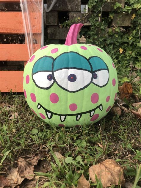 95 Pumpkin Painting Ideas: Creative Designs For Adults, Kids ...