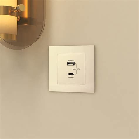 USB Plug Socket 的图像结果