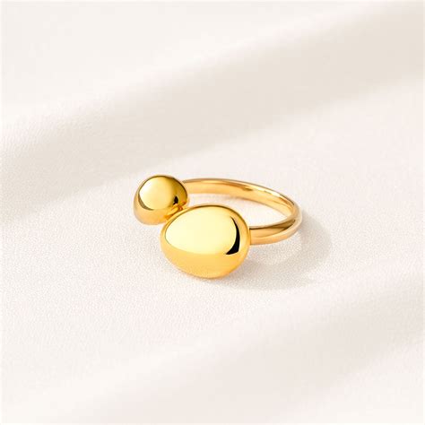 Aethel Gold Sphere Ring | Mesmerize