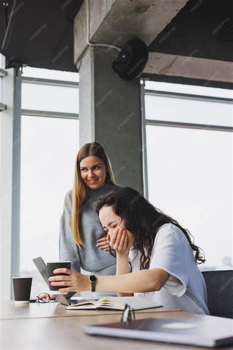 Work Woman 的图像结果