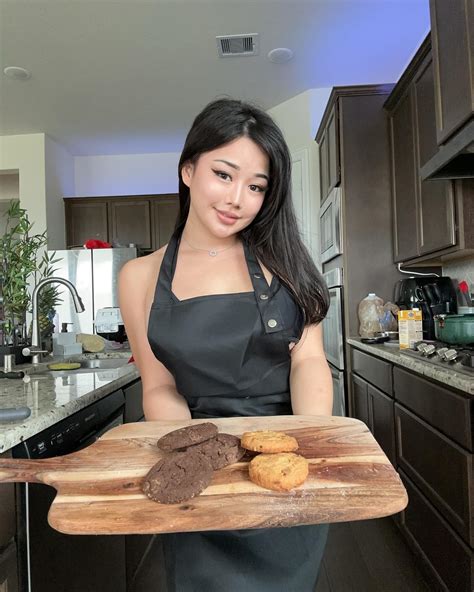 Halle Spice | Baked some cookies…. And cake if you swipe left 😉 | Instagram