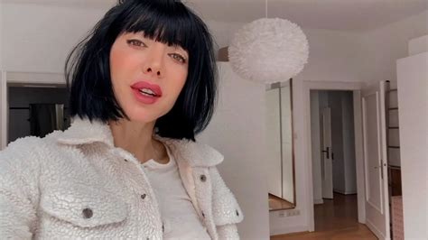 Nacktkünstlerin Milo Moiré spricht über Pornos - Blick