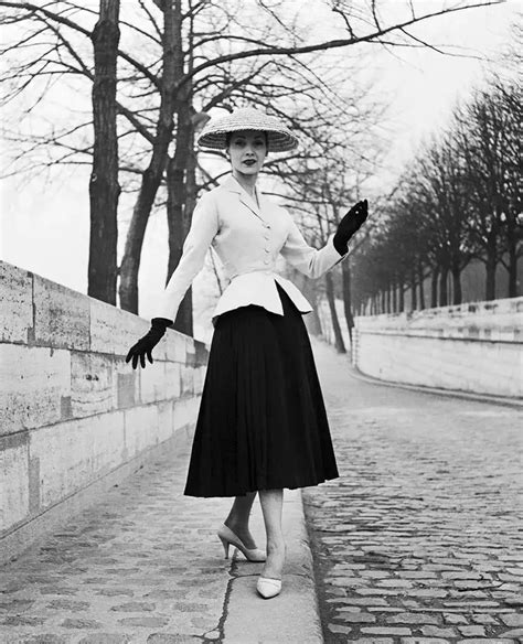 法国女人真的太懂得穿了，小西装都能穿得这么好看，第一眼就心动_外套