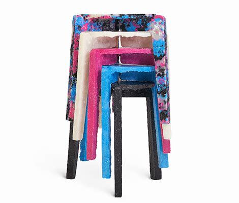 Upcycling: Design-Student stellt Möbel aus Alltagsmasken her