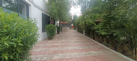 CLARKS SAFARI KHEDA, AHMEDABAD (Vasna Bujarg) - Hotel Reviews, Photos ...