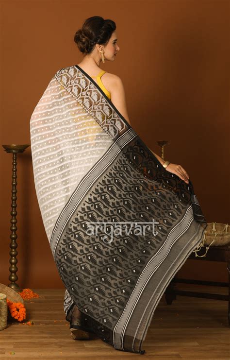 Black & White Jamdani Saree with Traditional Woven Design | Aryavart ...