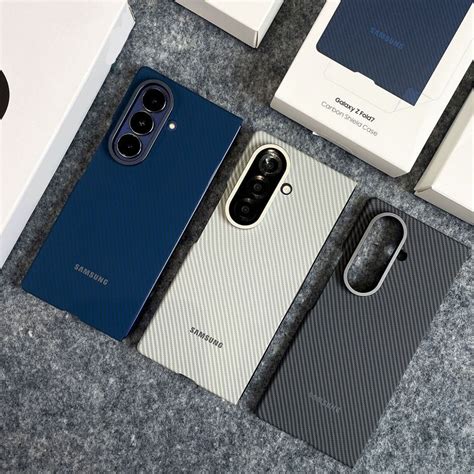 Samsung Galaxy Z Fold 7 Carbon Fiber Shield Case with 2 Membrane (Back ...