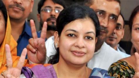 বড় ভাঙন BJPতে। তৃণমূলে ফিরতে চায় রতুয়ার ১৮ পঞ্চায়েত সদস্য - 18 ...