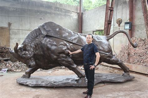 中国最大的2吨牛,巨型牛,比利时蓝牛_大山谷图库