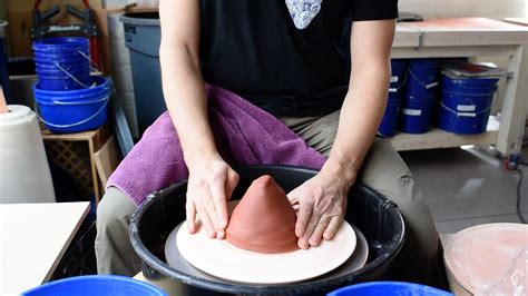 Pottery Tutorial Video Applying Flux 的图像结果