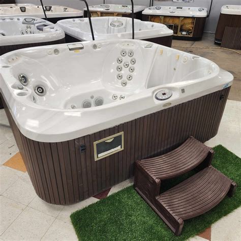 Jacuzzi J-365 - Spas Dépôt
