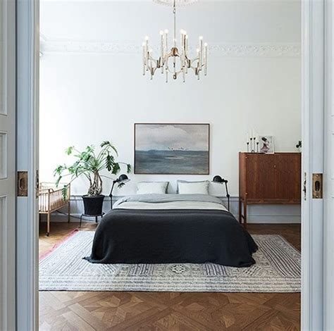 bedroom decor ideas without headboard