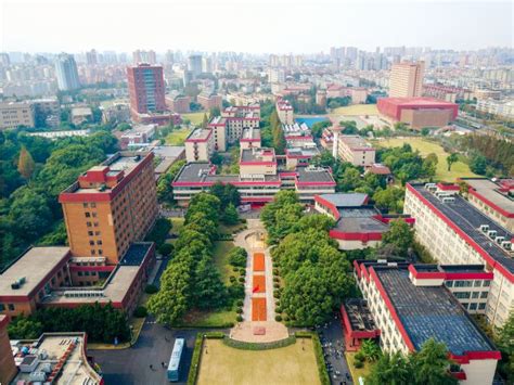 上海最好的四所高中，只要能考上，一只脚就迈入重点大学校门_腾讯新闻