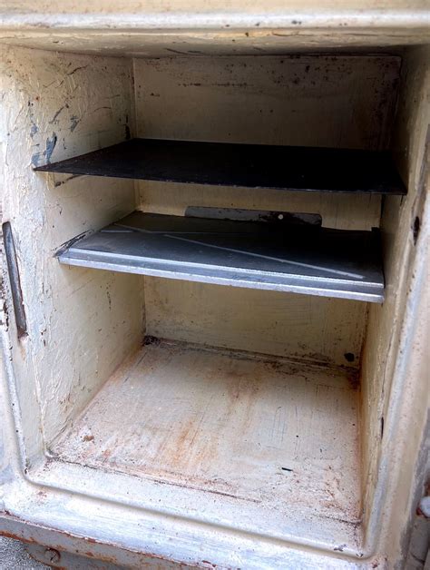 Vintage Sentry Floor Safe With Combination | #4661141313