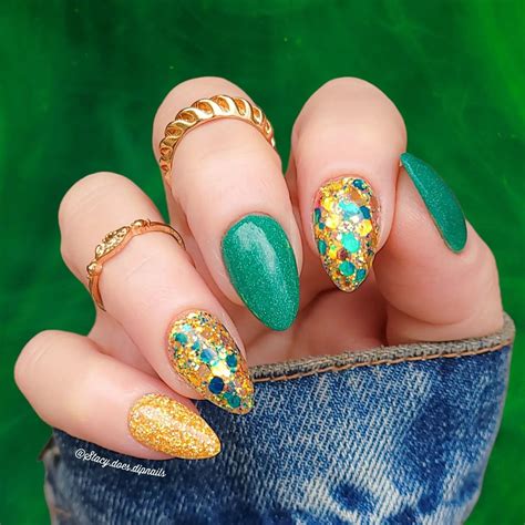 Green Glitter Nails: 30+ Party Looks to Try This Month - Nail Designs Daily