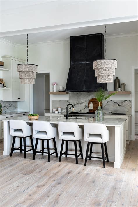 25 Chic Kitchen Island Lighting Ideas - Kitchen Island Light Tips