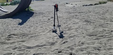 Platinum wedding ring found and returned to owner!! : r/metaldetecting