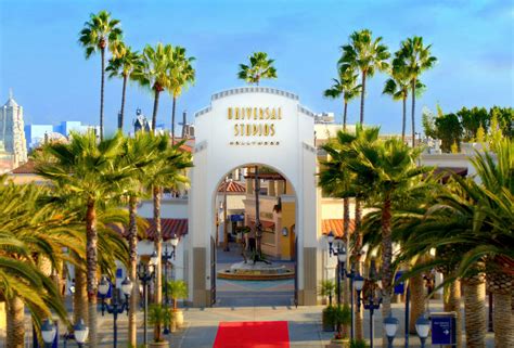 What It's Like to Return to Universal Studios Hollywood After a Year