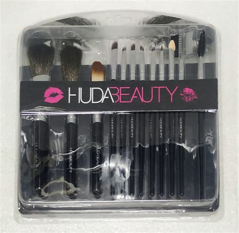 Huda Beauty Makeup Brush Set of 12 Online | Order Huda Beauty Makeup ...