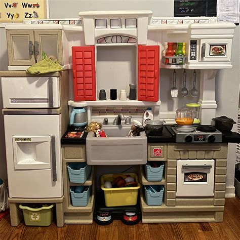 Step2 Modern Metro Kitchen Kids Playhouse