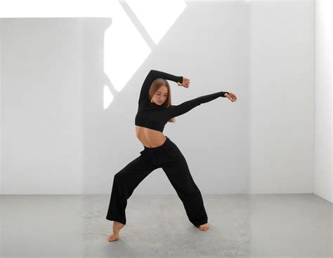 Uvoľni sa do života cez INTUITÍVNY TANEC - tanec duše! , Levočská 6136/ ...