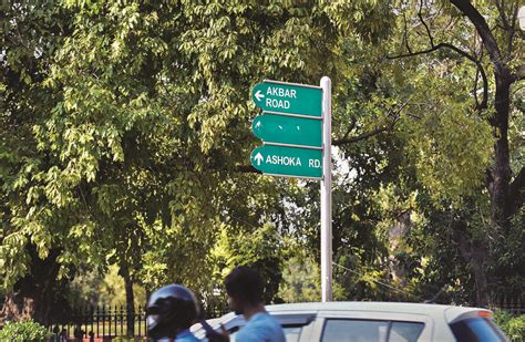 'Rajpath' now erased from signages mounted around India Gate hexagon