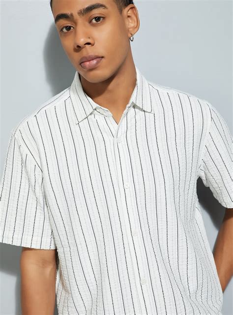Buy URB_N Men Striped Relaxed Fit Resort Shirt Online at just Rs. 999.0 ...