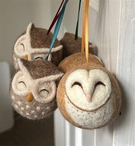 Pin by elna hvejsel on filt | Felt christmas ornaments, Felt ornaments ...