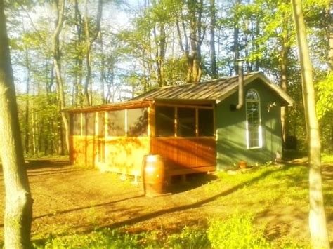 Arrowhead Ridge off-grid cabin #1 - Cabins for Rent in Butler, Ohio ...