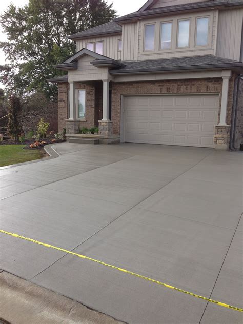 Broom finished Concrete Driveway in Strathroy Ontario | Concrete ...