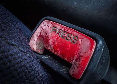 How to Fix a Stuck Seat Belt: Causes & Solutions
