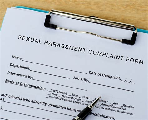 Dealing With Harassment At Workplace In The #MeToo Era | Herzindagi