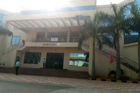 Vardhaman College of Engineering Hyderabad Campus: Photos, Virtual Tour