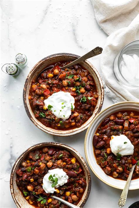 Crock Pot Vegetarian Chili - Food Faith Fitness