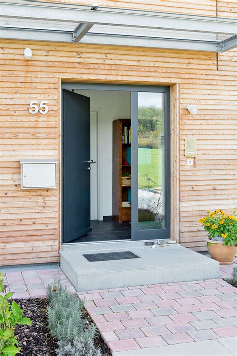 The right swing door drive for your demands | GEZE