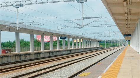 中国最牛车站: 分别是亚洲第一大火车站和第一大高铁站!