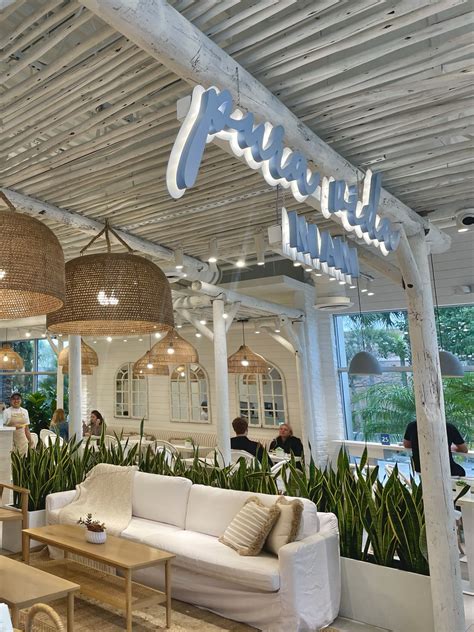 pura vida miami in west palm | Decoración cafetería, Decoración de unas ...