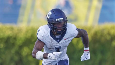 How to watch UConn football team at Buffalo: Time, TV